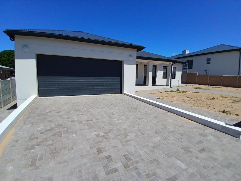 3 Bedroom Property for Sale in Stilbaai Wes Western Cape